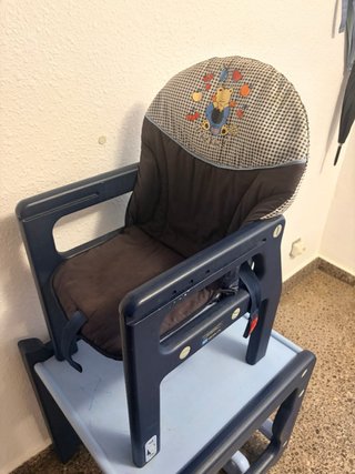 Trona infantil azul con silla