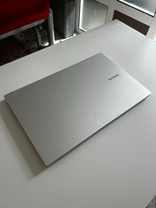 Portátil Samsung Galaxy Book 2 i7 16GB RAM 512GB
