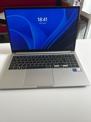 Portátil Samsung Galaxy Book 2 i7 16GB RAM 512GB