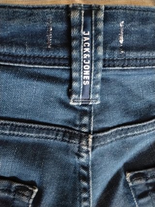Vaqueros de la marca Jack & Jones, modelo slim