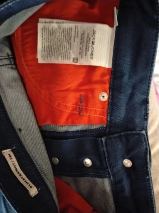 Vaqueros de la marca Jack & Jones, modelo slim
