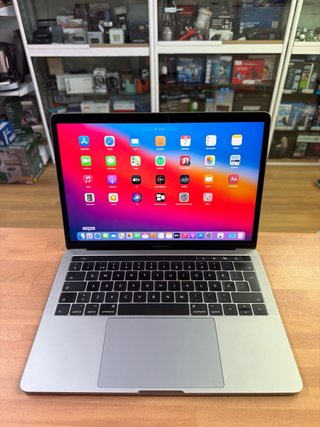MacBook Pro 13” 2017 i5 256GB Gris Espacial