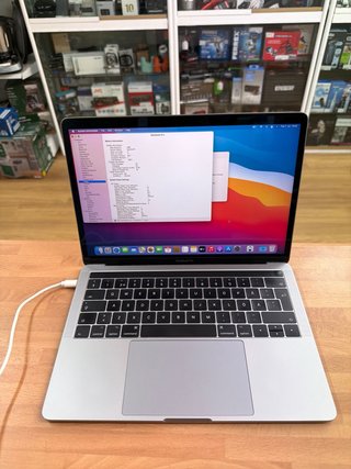 MacBook Pro 13” 2017 i5 256GB Gris Espacial