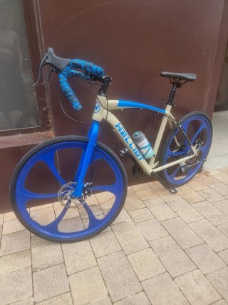 Bicicleta carretera/ciudad azul y beige Helliot