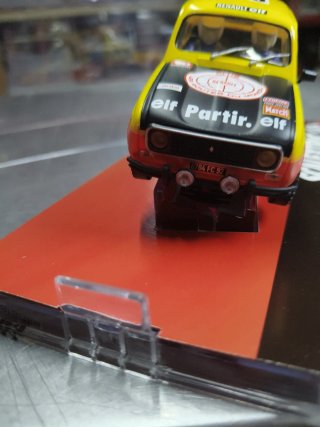 Scalextric Renault 4L Dakar 1979