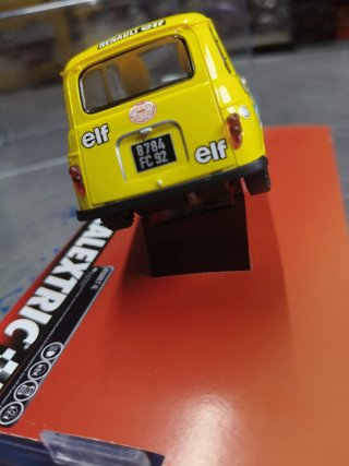 Scalextric Renault 4L Dakar 1979