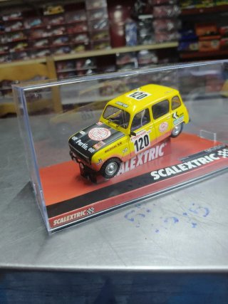 Scalextric Renault 4L Dakar 1979