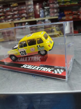 Scalextric Renault 4L Dakar 1979