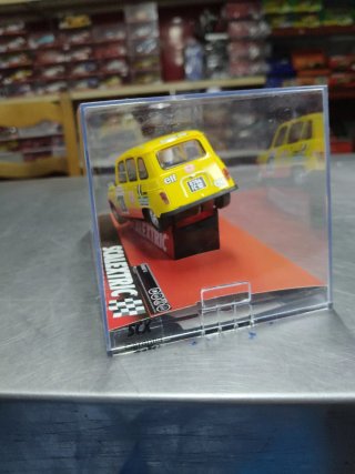 Scalextric Renault 4L Dakar 1979