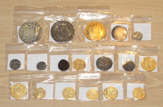 Lote 18 reproducciones moneda fals dinar mancuso