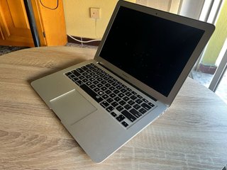 MacBook Air 13” (2017) Plata