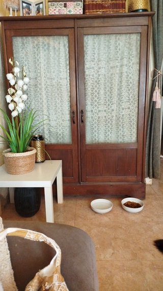Mueble antiguo restaurado madera y cristal
