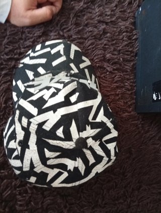Gorra Nike Sportwear Negra y Blanca