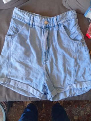 Shorts vaqueros Stradivarius talla 36