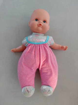 Cochecito de muñecas rosa con muñeca Nenuco
