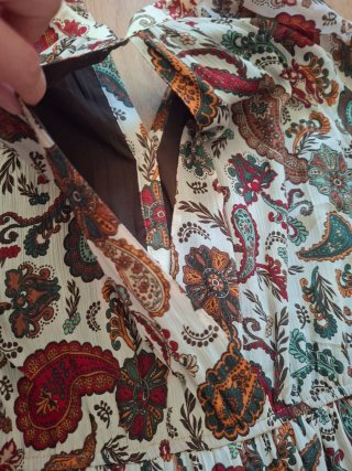 Vestido Benetton estampado paisley