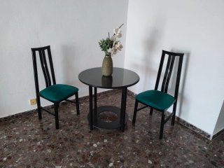 Mesa Comedor Negra con 4 Sillas. Plegable 90 ×1.80