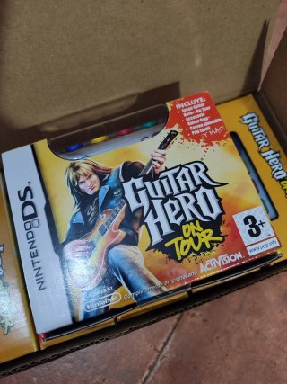 Caja distribucion Bundle Guitar Hero On Tour
