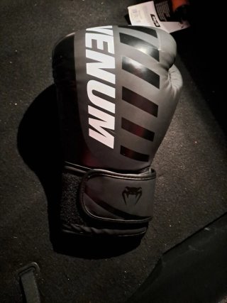 Guantes Venum Challenger 3.0 Negro/Gris