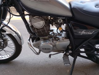 Yamaha SR 250 Especial guardabarros delantero