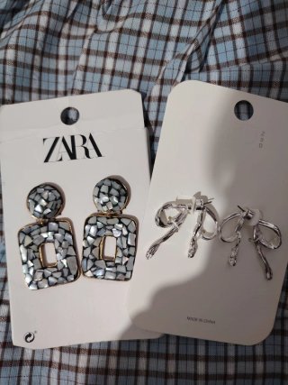 Pendientes Zara Cuadrados Mosaico y Lazos Plata