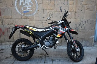 Derbi Senda Supermotard Negra y Roja