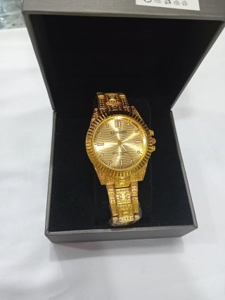 Reloj Elegante y Moderno con Caja