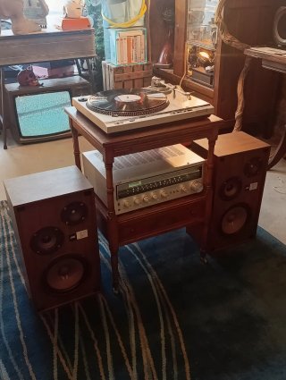 Equipo hifi completo, tocadiscos, altavoces, ampli
