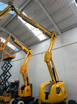 PLATAFORMA ELEVADORA HAULOTTE HA 16 SPX