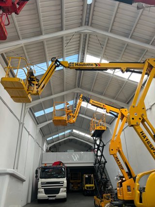 PLATAFORMA ELEVADORA HAULOTTE HA 16 SPX