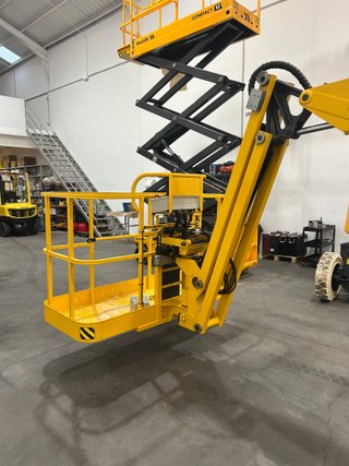 PLATAFORMA ELEVADORA HAULOTTE HA 16 SPX