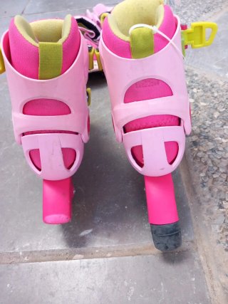 Patines en línea rosas para niña