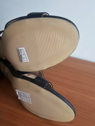 Sandalias negras tacón ancho talla 40