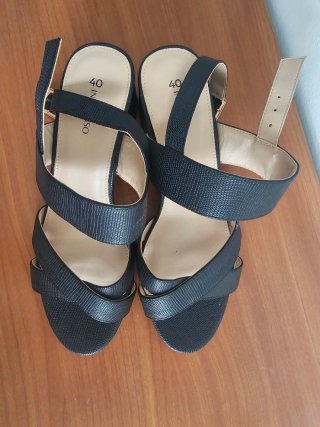 Sandalias negras tacón ancho talla 40