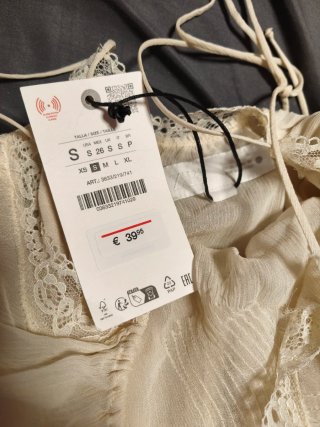 Blusa camiseta tirantes Zara