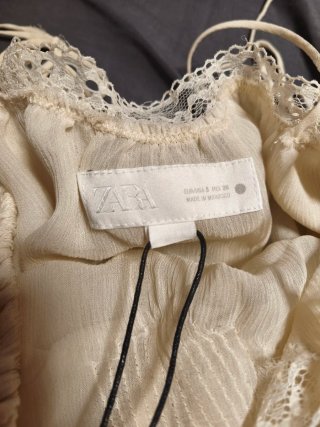 Blusa camiseta tirantes Zara