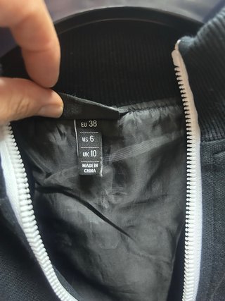 Chaqueta deportiva Ellesse negra XS