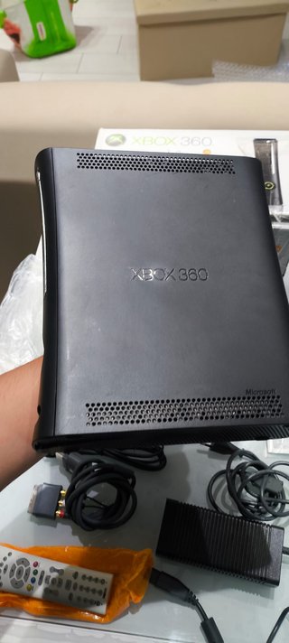 Xbox 360 Elite 120GB + Kinect