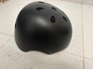 Casco Wayout Negro Regulable
