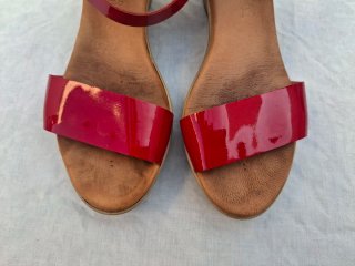 Sandalias rojas cuña N 39