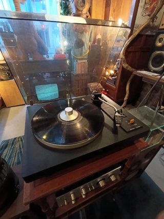 DIFERENTES MODELOS DE TOCADISCOS CORREA