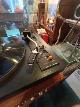 DIFERENTES MODELOS DE TOCADISCOS CORREA