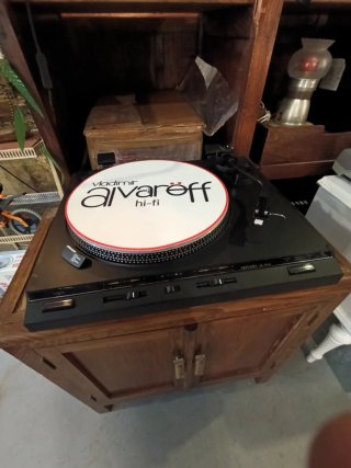 DIFERENTES MODELOS DE TOCADISCOS CORREA