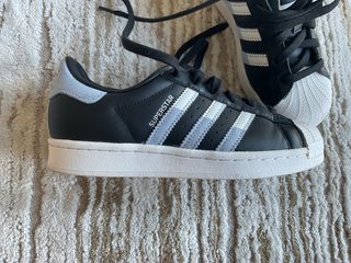Zapatillas Adidas Superstar Negras y Azules
