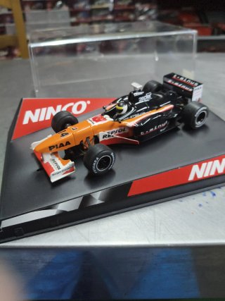 Ninco Scalextric Arrows A20 Pedro de la Rosa