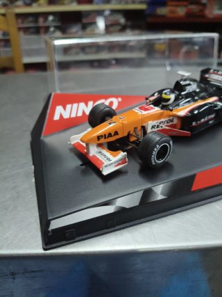 Ninco Scalextric Arrows A20 Pedro de la Rosa