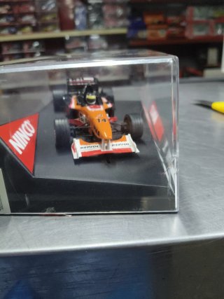 Ninco Scalextric Arrows A20 Pedro de la Rosa