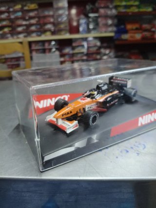 Ninco Scalextric Arrows A20 Pedro de la Rosa