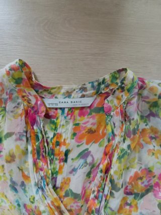 Blusón fino flores y pantalón amarillo