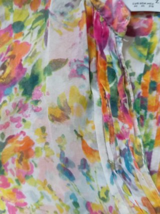 Blusón fino flores y pantalón amarillo